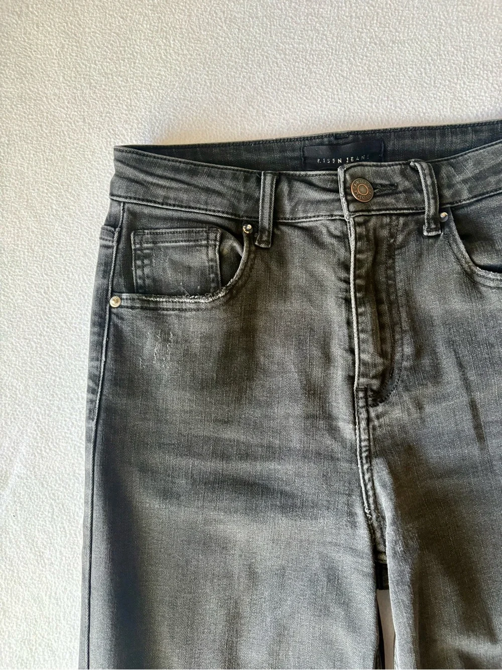 Risen Cropped Wide Leg Stretch Jeans in Black - Picture 4 of 5